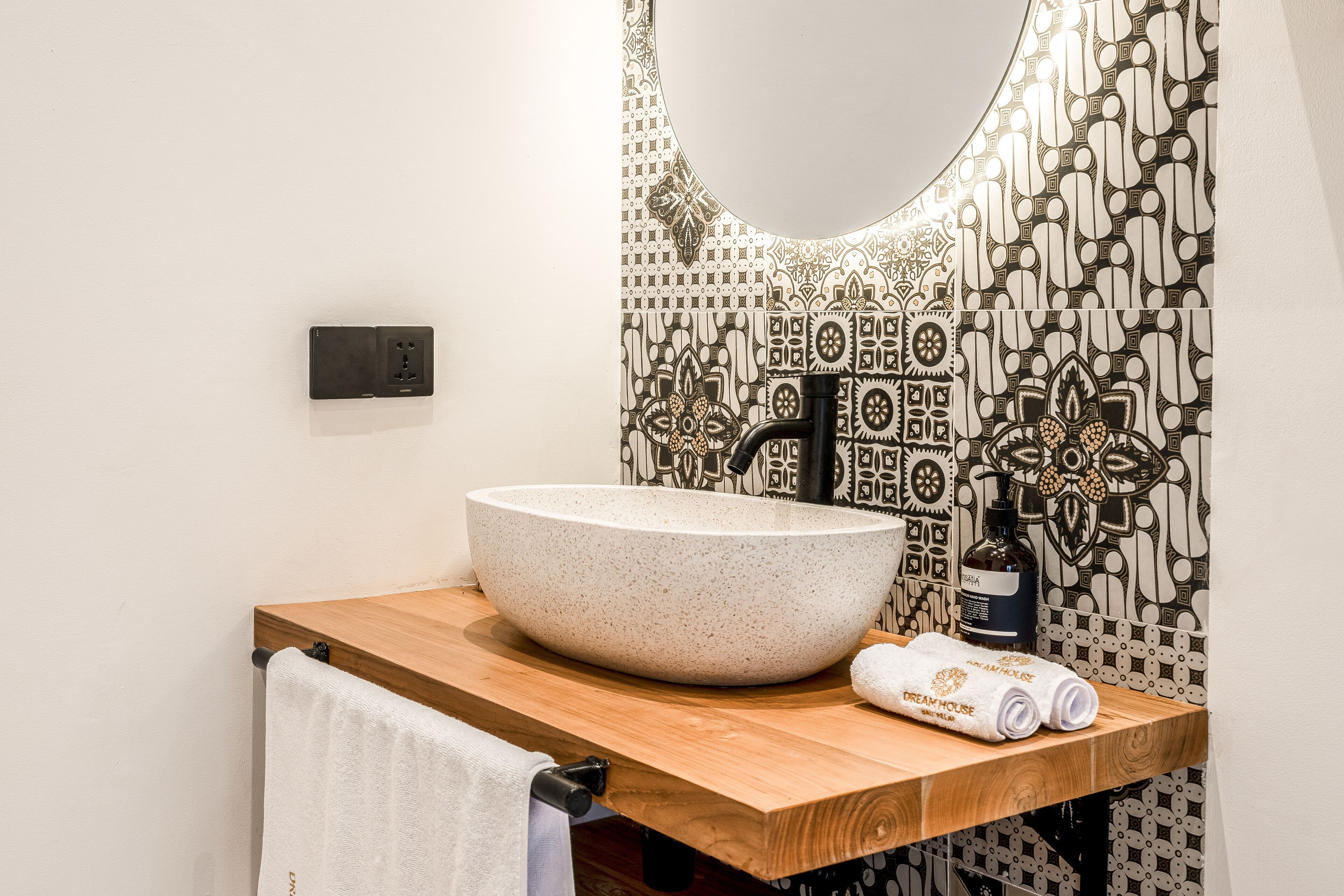 Brand New Capella Villa by Dh