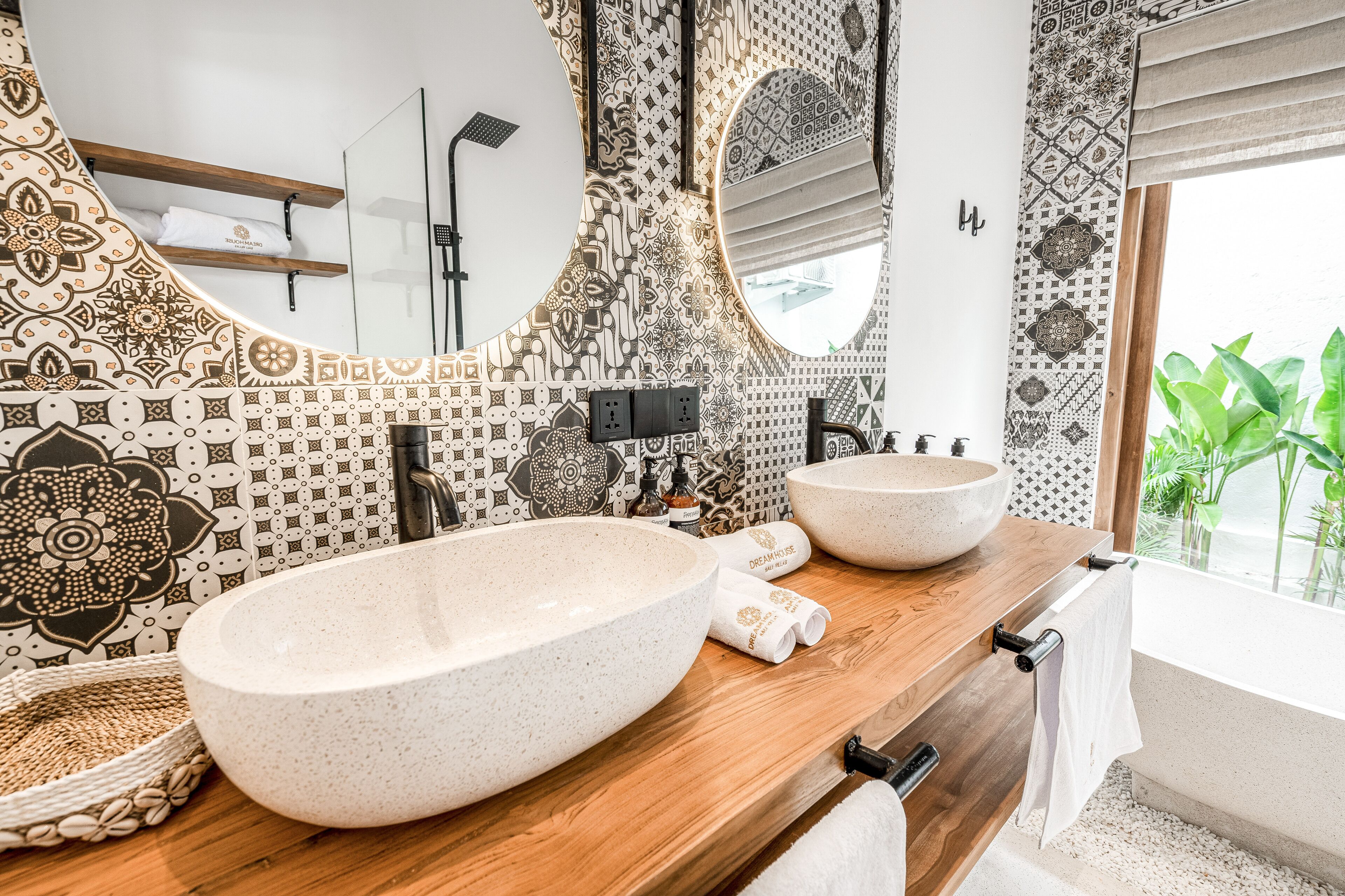 Brand New Capella Villa by Dh