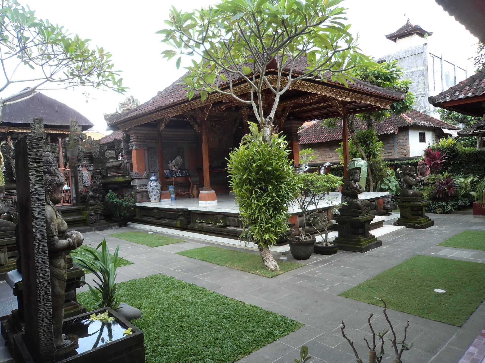 Brata Home Stay