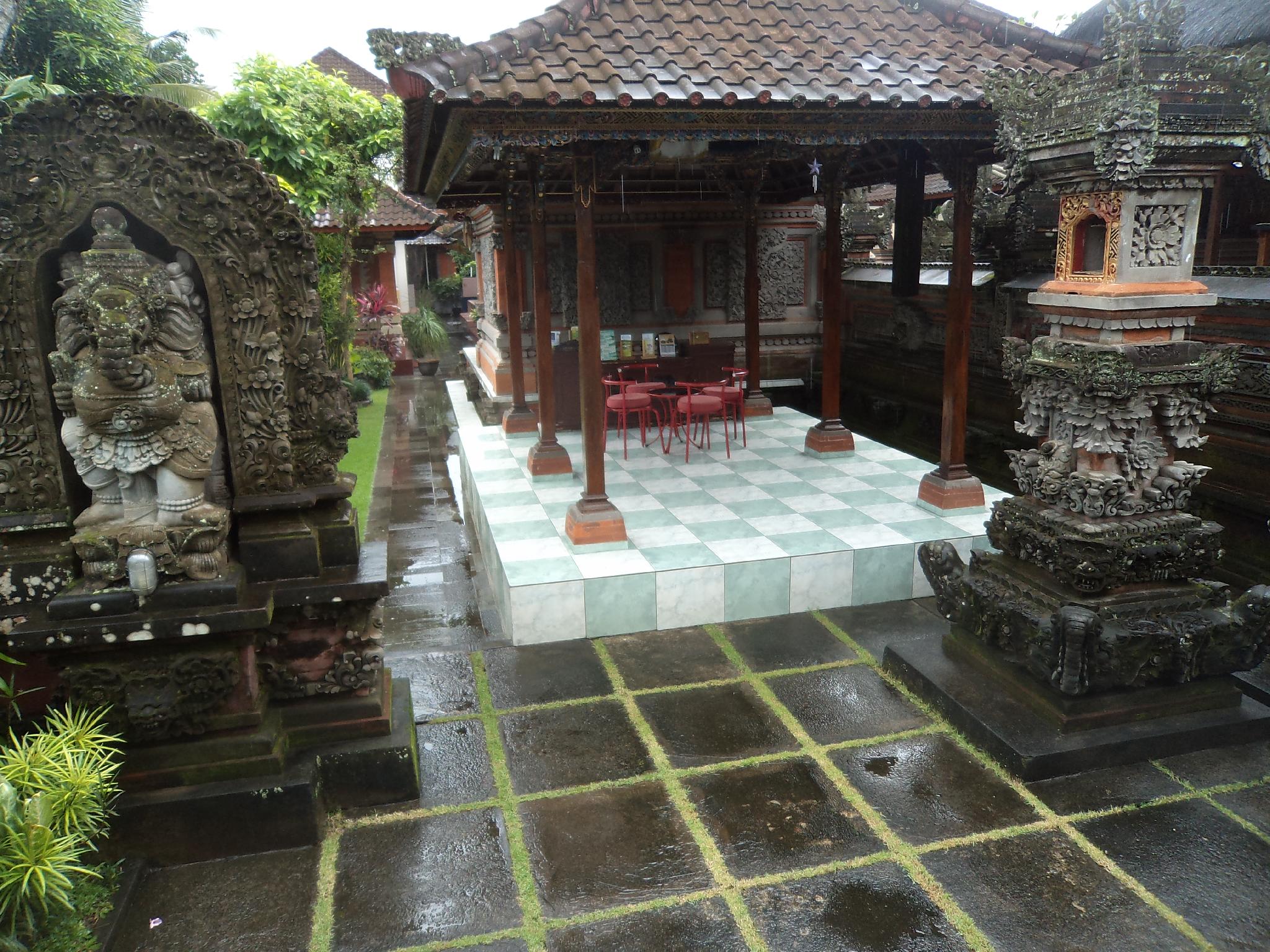 Brata Home Stay