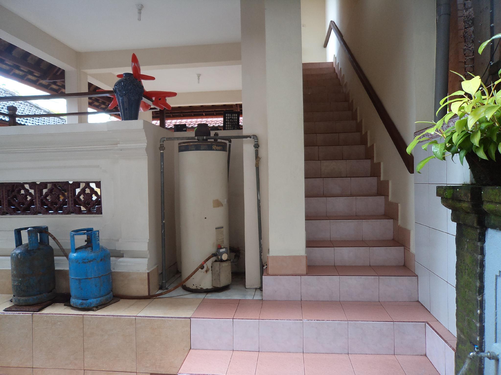 Brata Home Stay