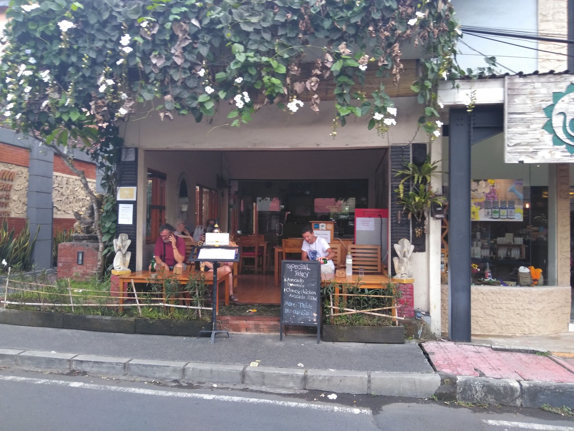 Brata Inn