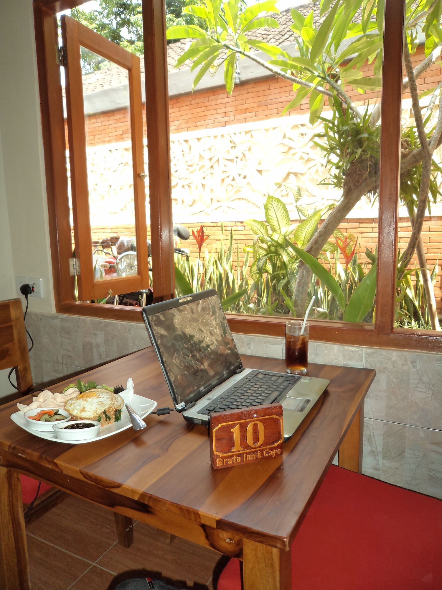 Brata Inn