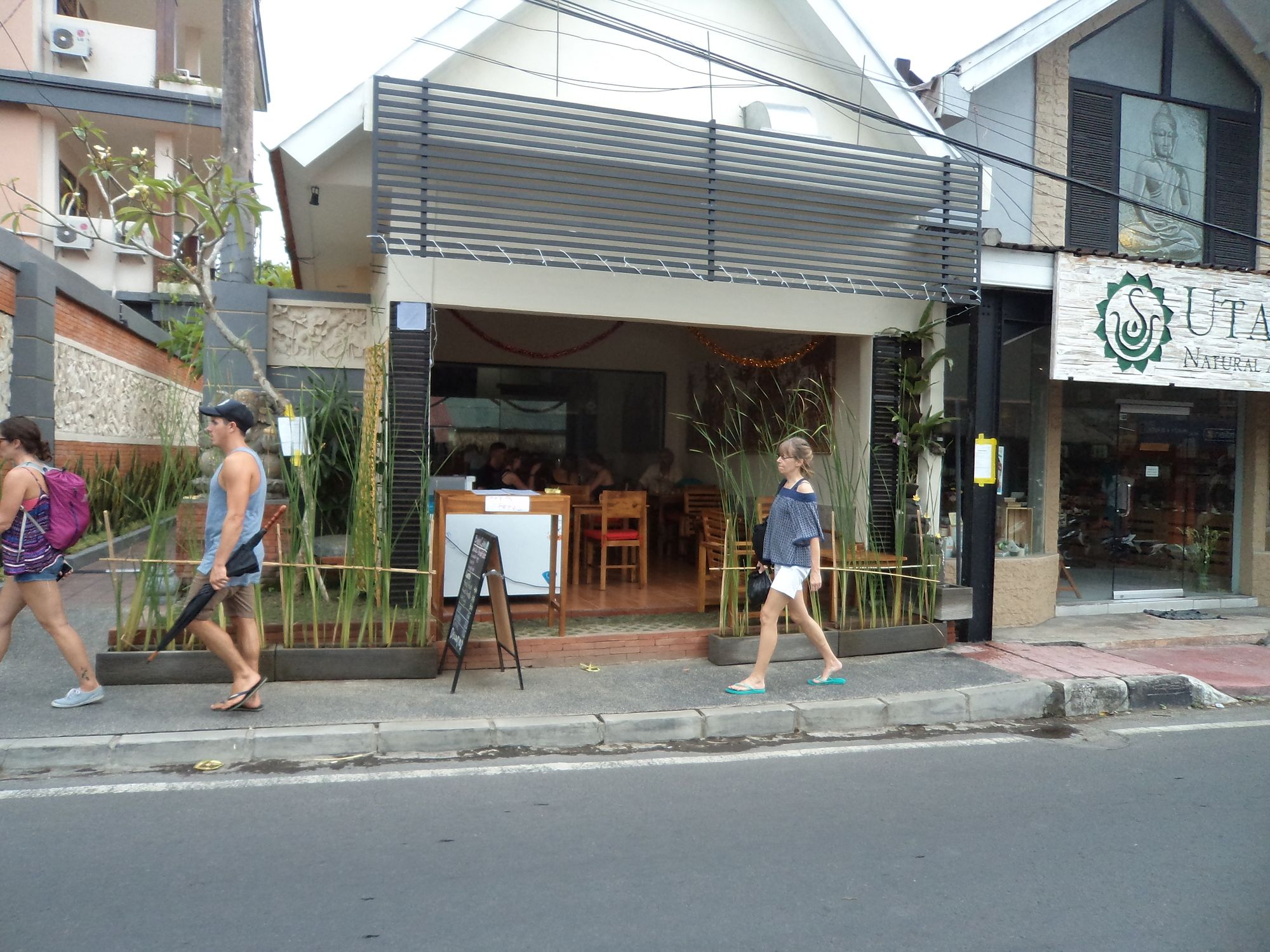 Brata Inn