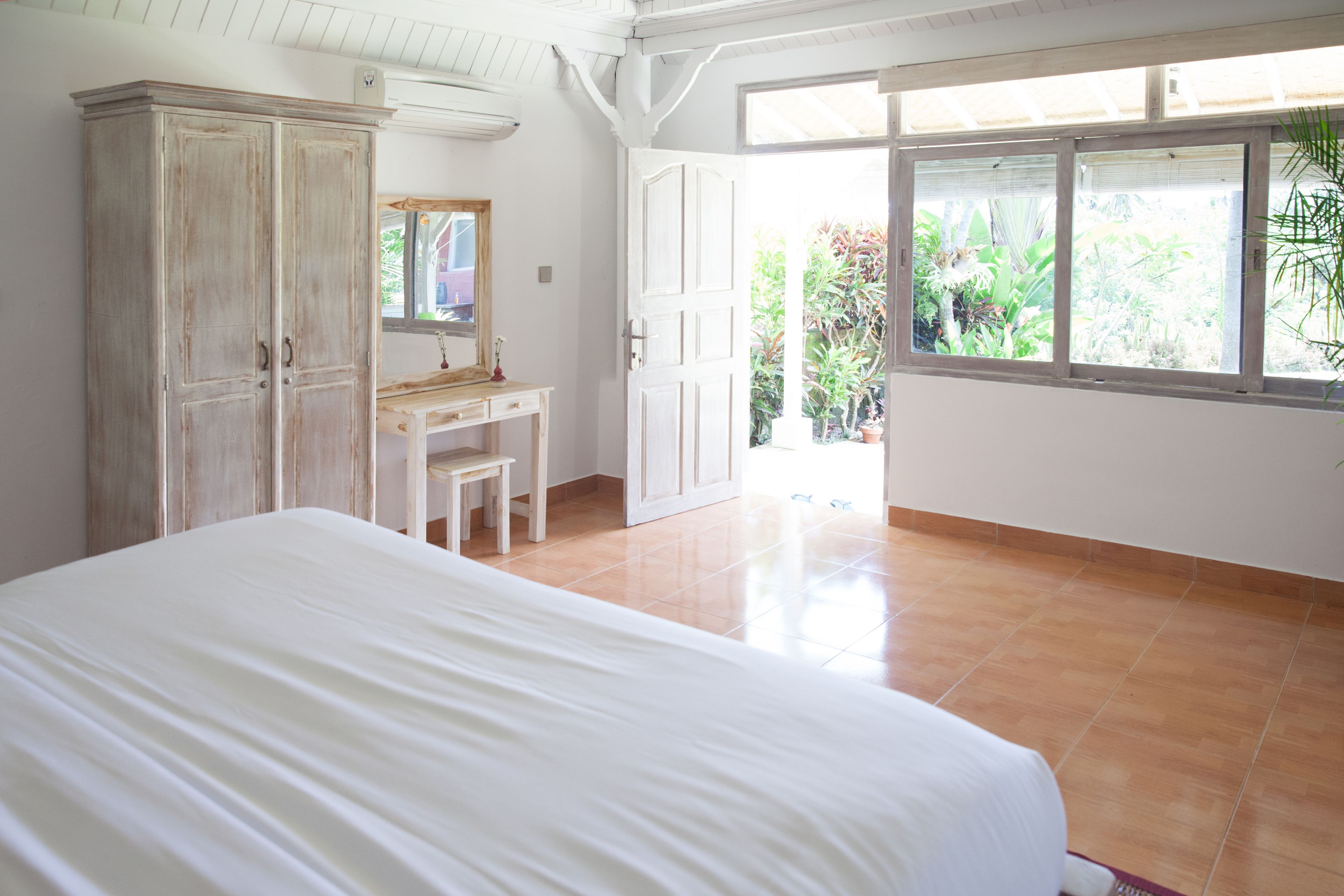 B Saya Villa