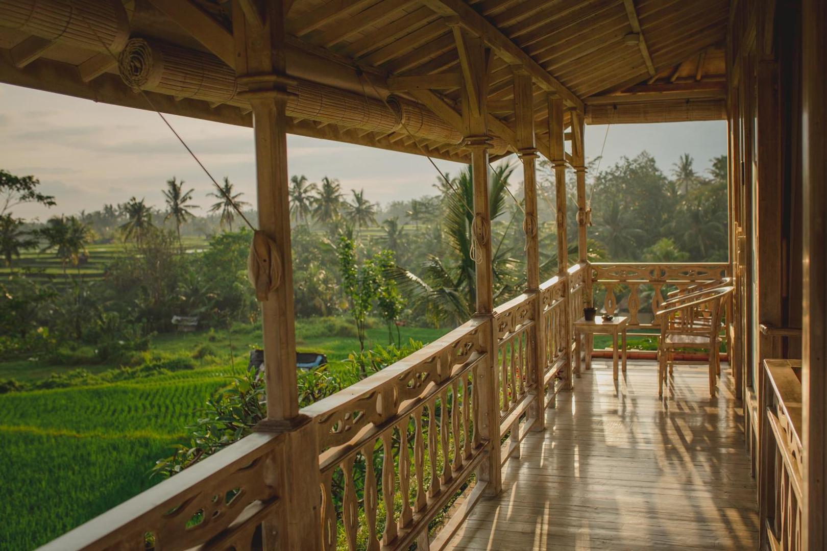 B Saya Villa