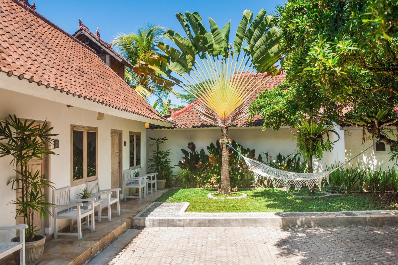 B Saya Villa