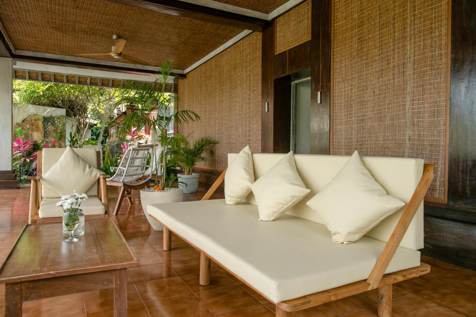 B Saya Villa