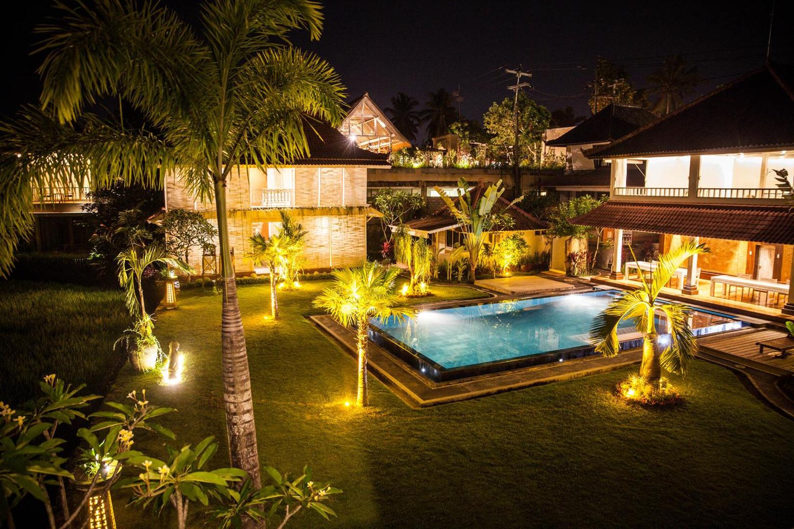B Saya Villa