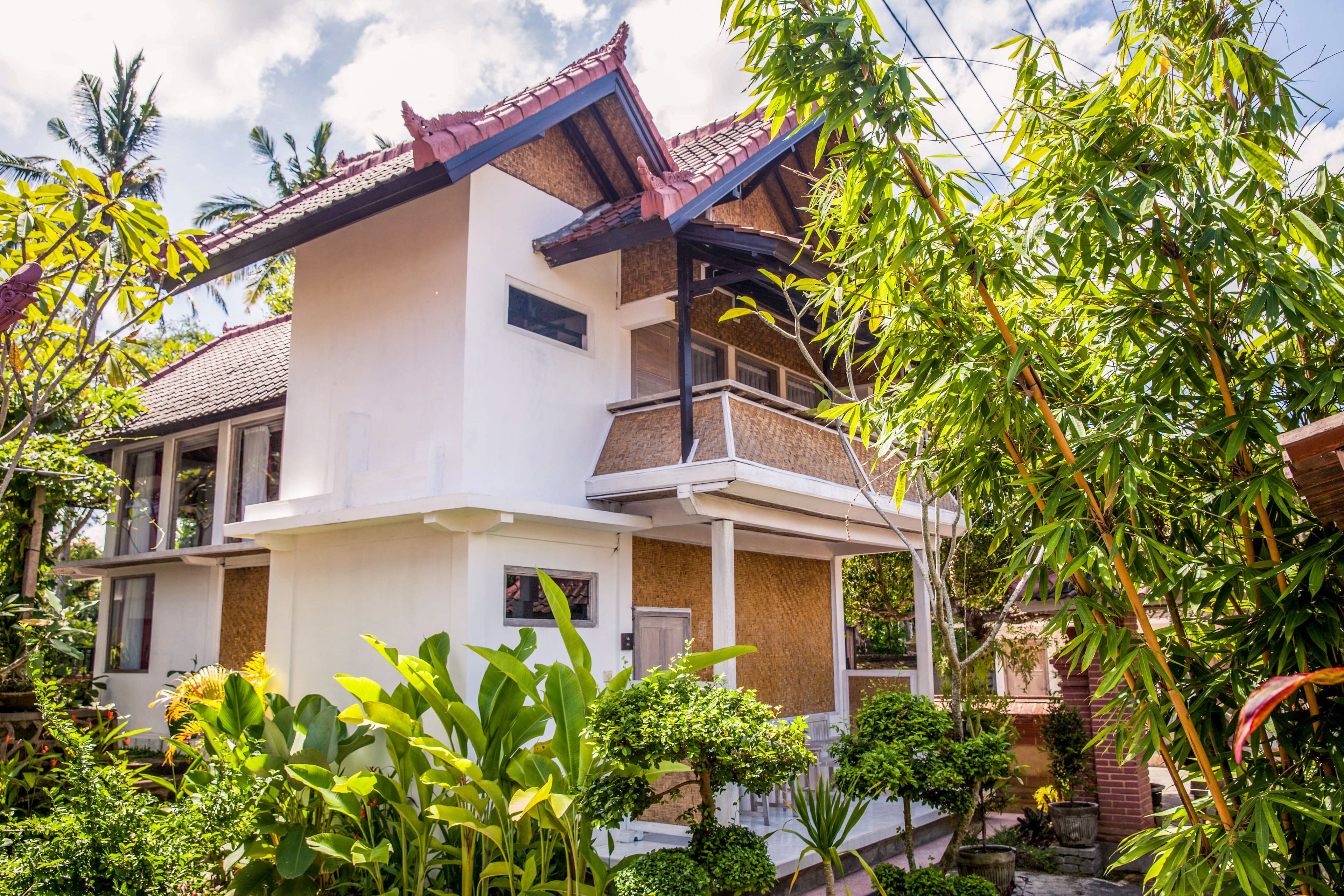 B Saya Villa