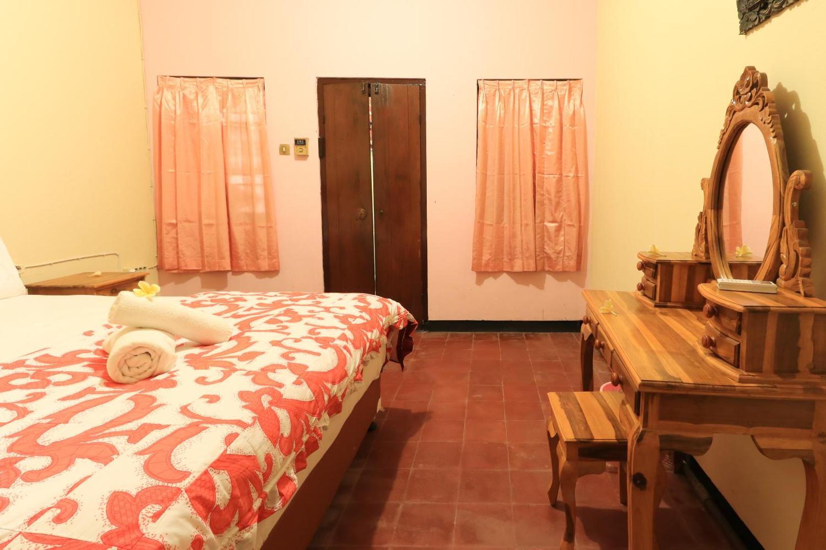 Downtown Monkey Forest Hostel