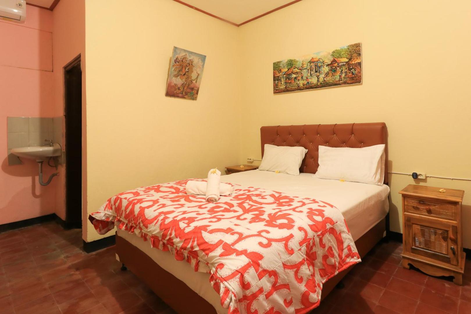 Downtown Monkey Forest Hostel