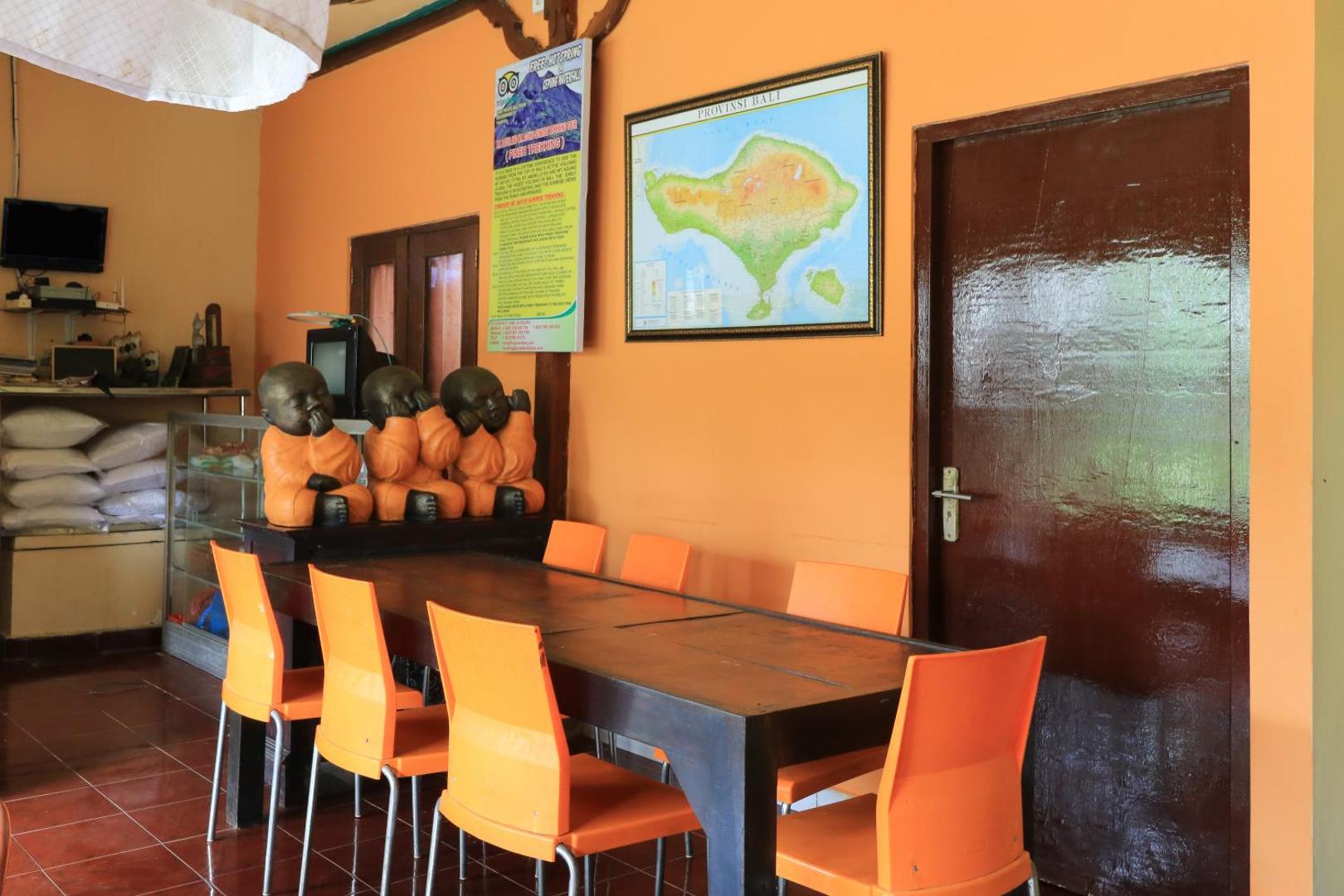 Downtown Monkey Forest Hostel