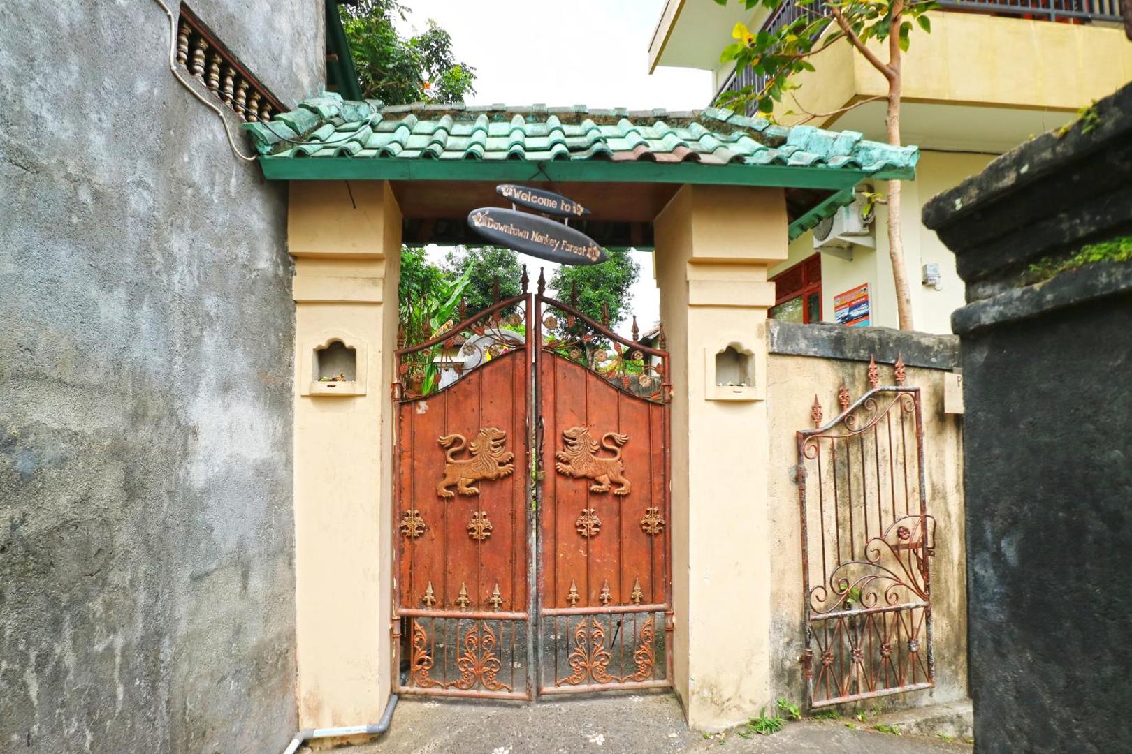 Downtown Monkey Forest Hostel