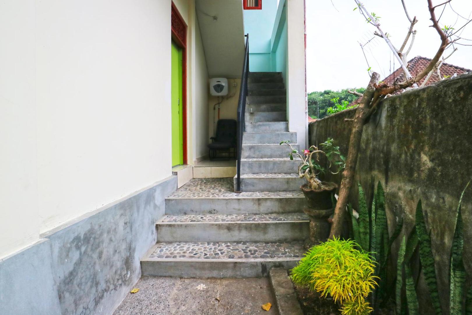 Downtown Monkey Forest Hostel