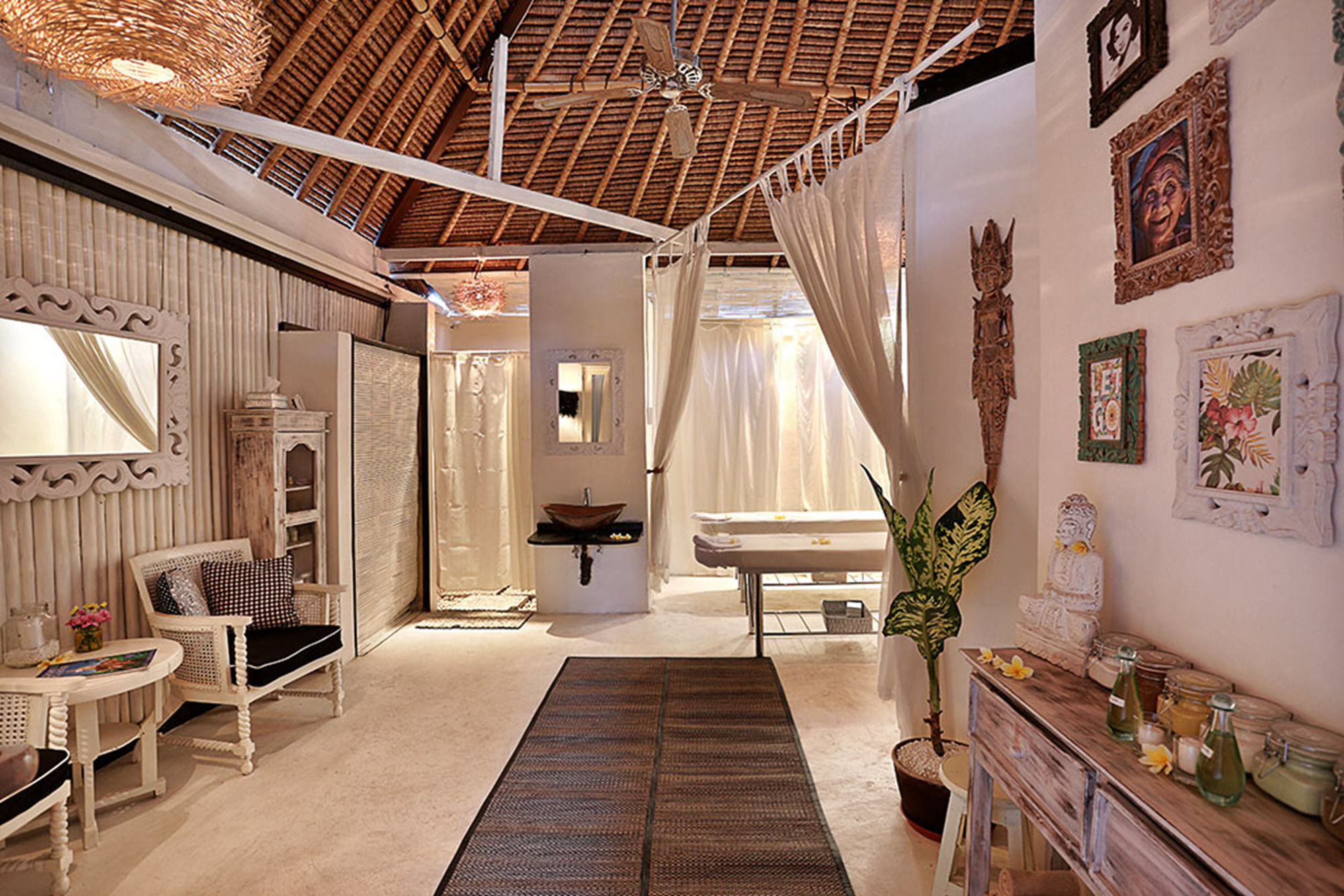 Gajah Biru Bungalows