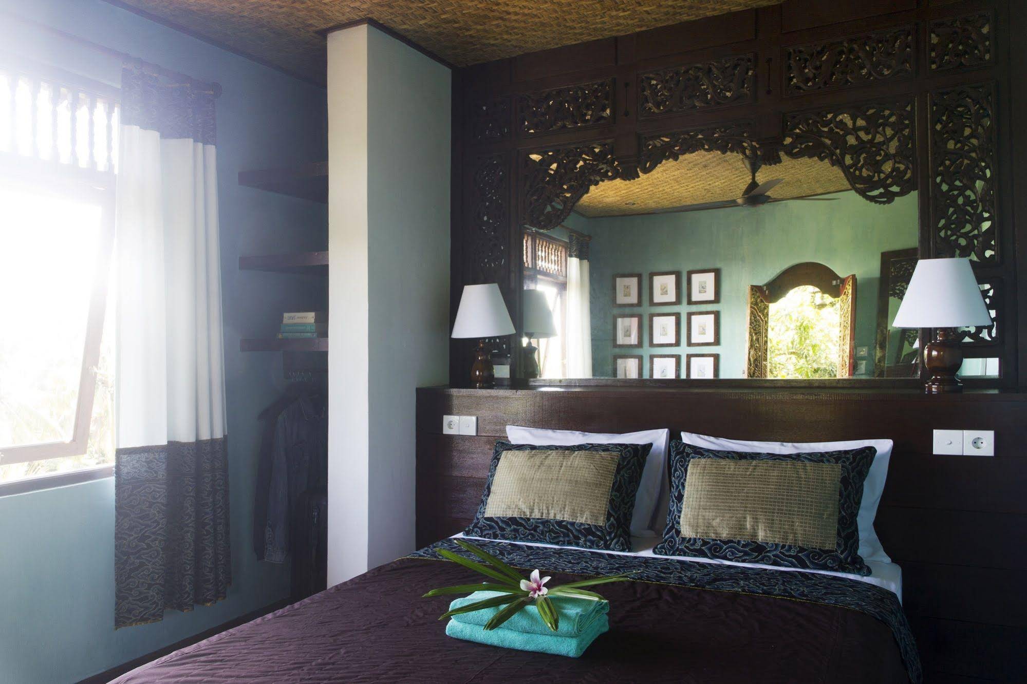 Gayatri Bungalows