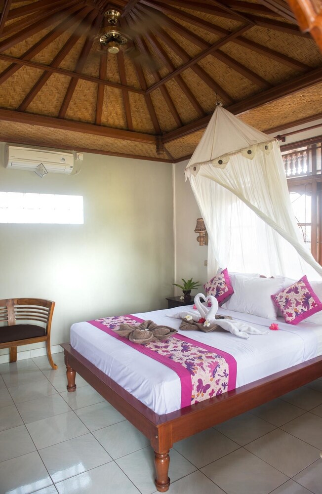 Gustis Garden 2 Guest House
