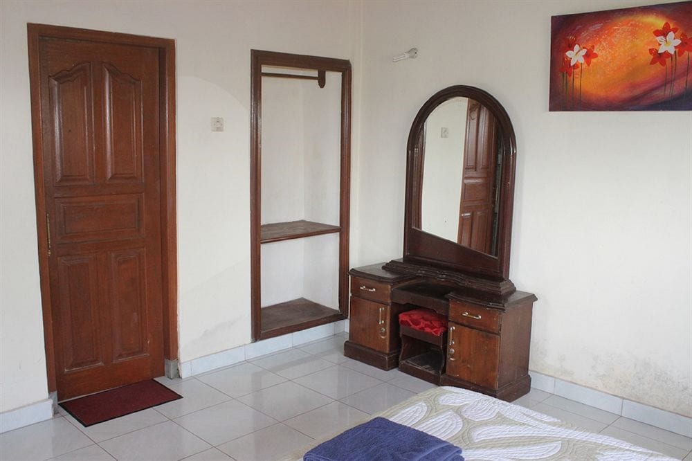Gustis Garden 2 Guest House