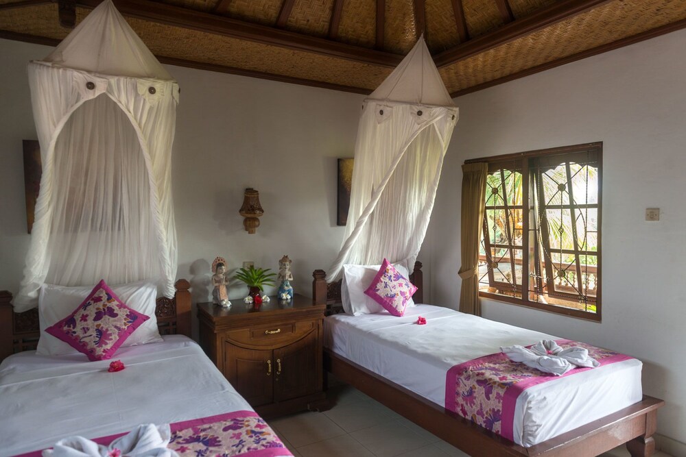 Gustis Garden 2 Guest House