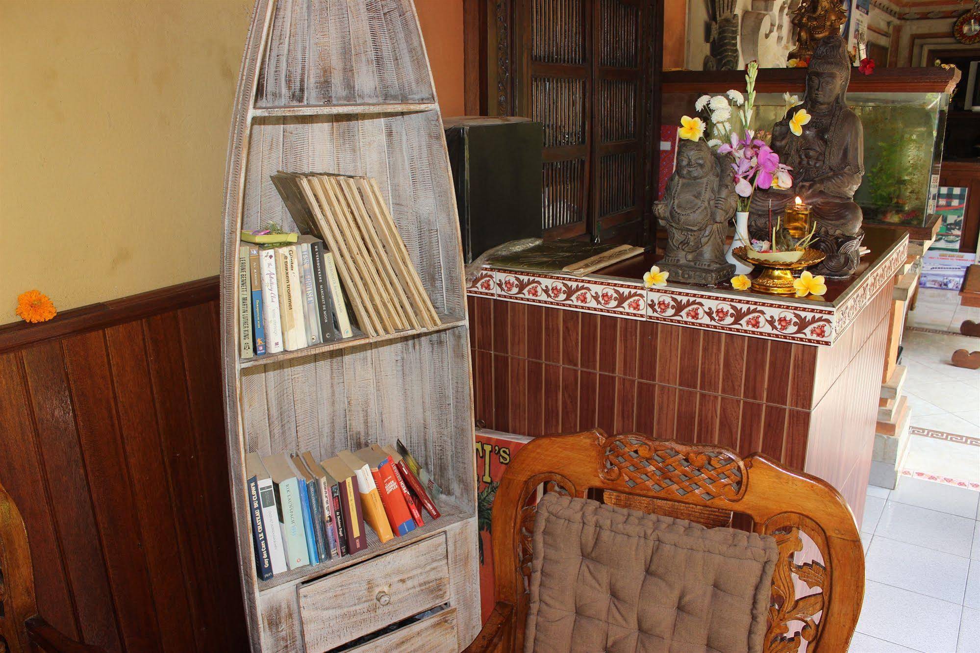 Gustis Garden Bungalows