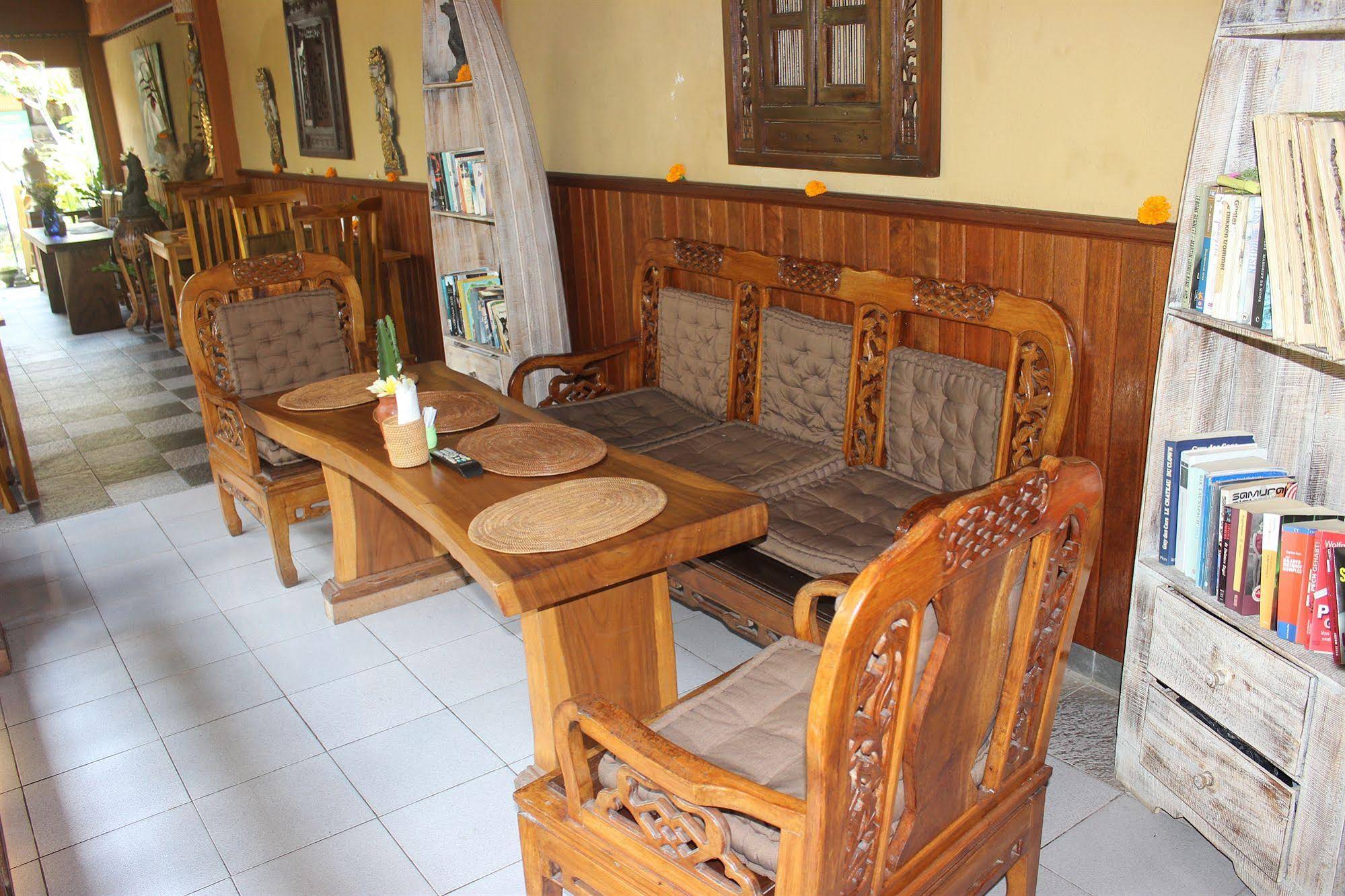 Gustis Garden Bungalows