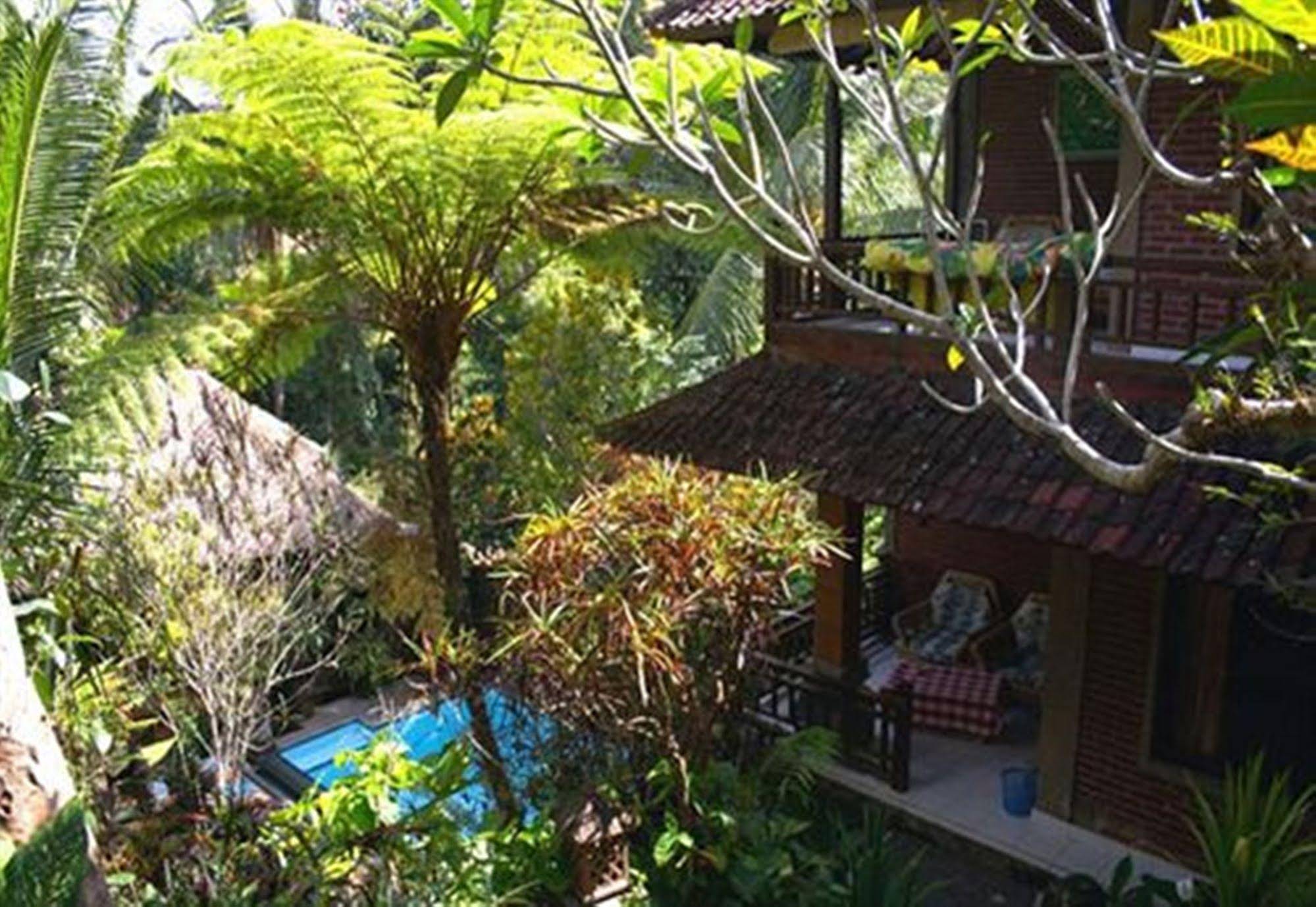 Gustis Garden Bungalows
