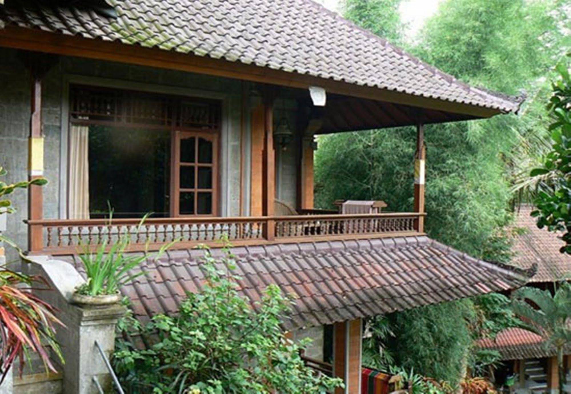 Gustis Garden Bungalows