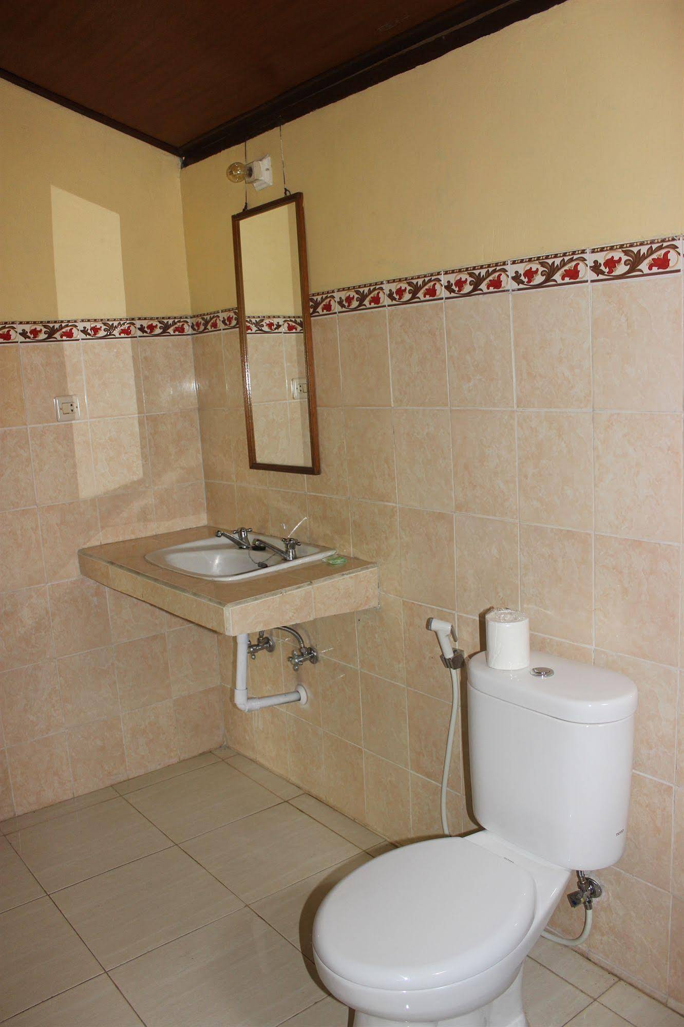 Gustis Garden Bungalows