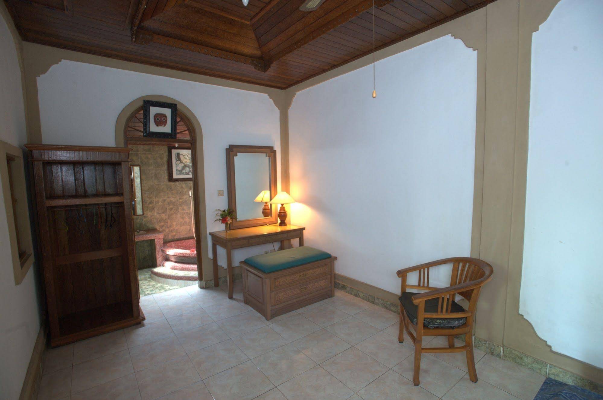 Hibiscus Cottages
