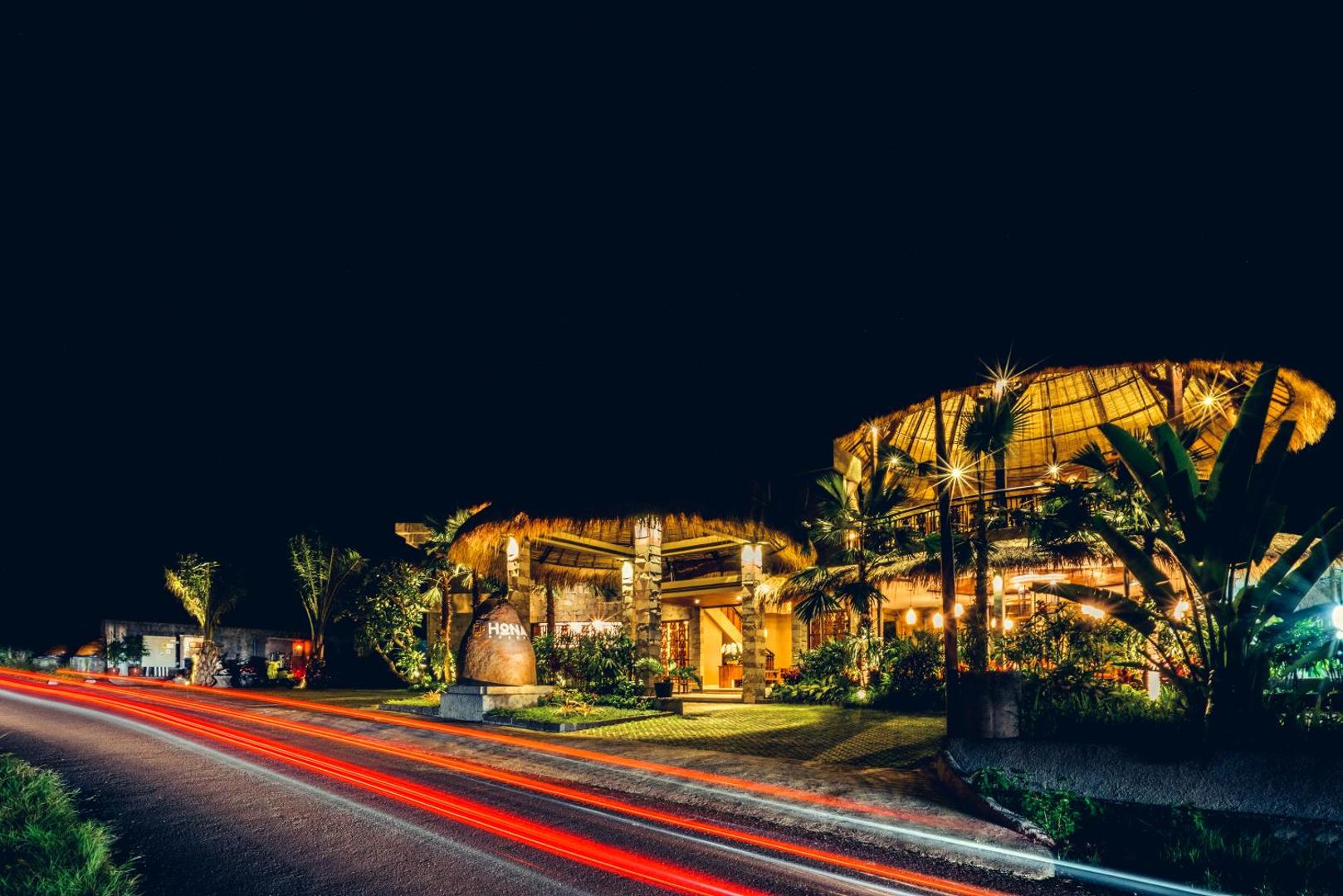 Honai Resort