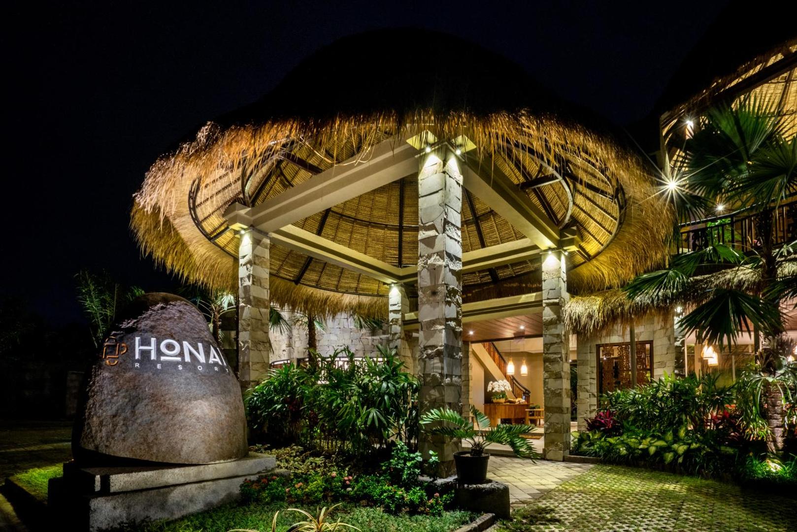 Honai Resort