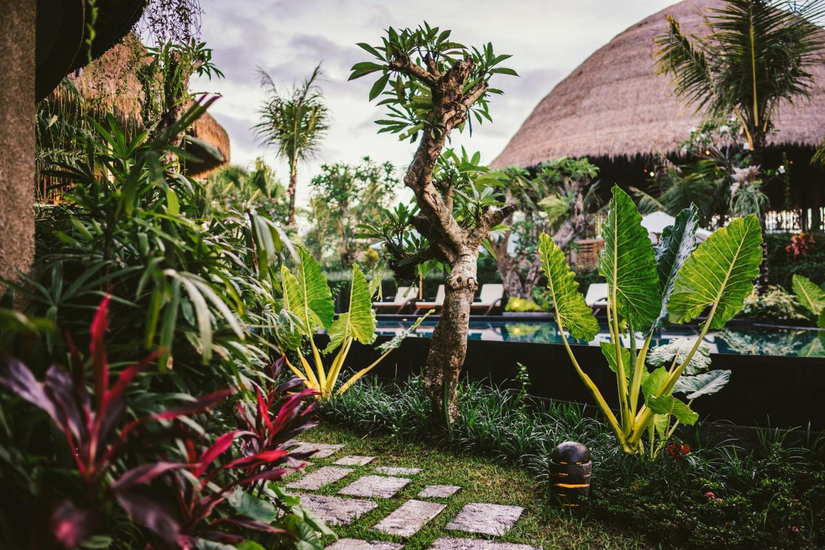 Honai Resort