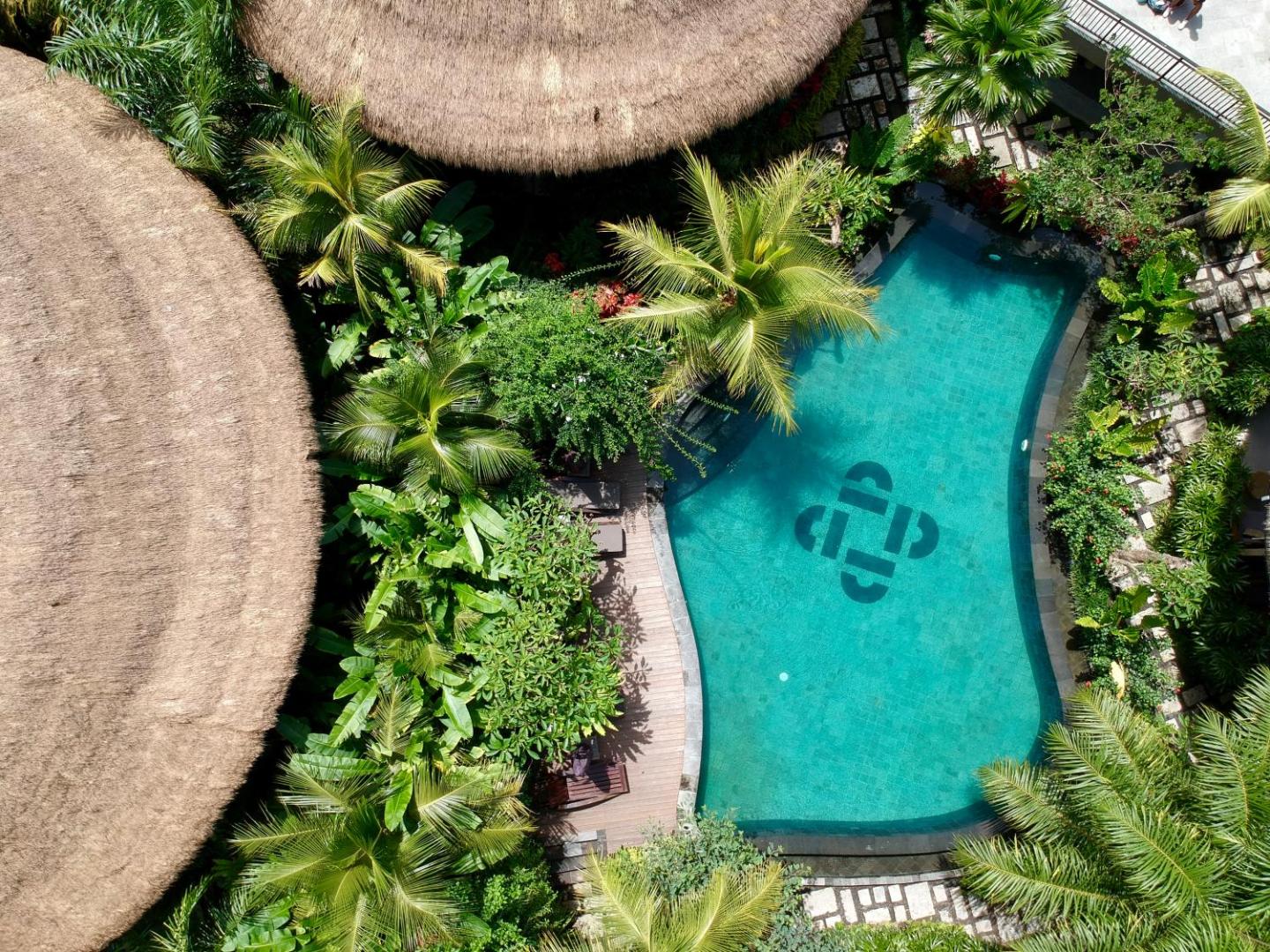 Honai Resort