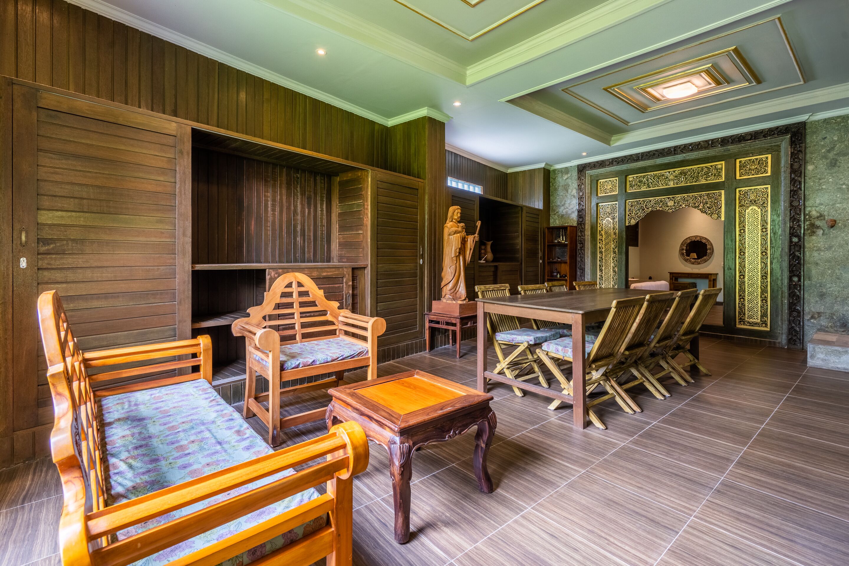 Huts Rock Ubud