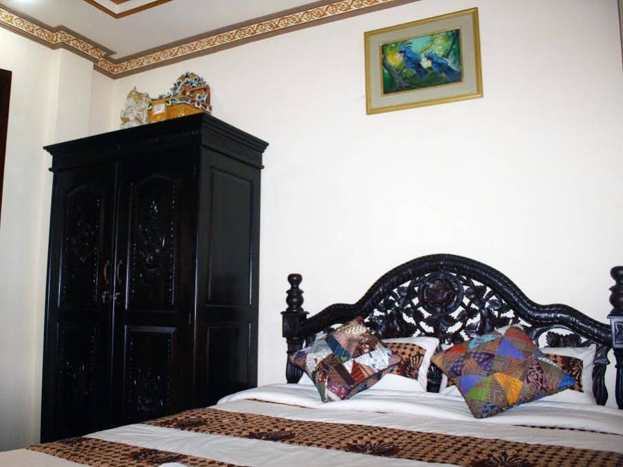 Inten House