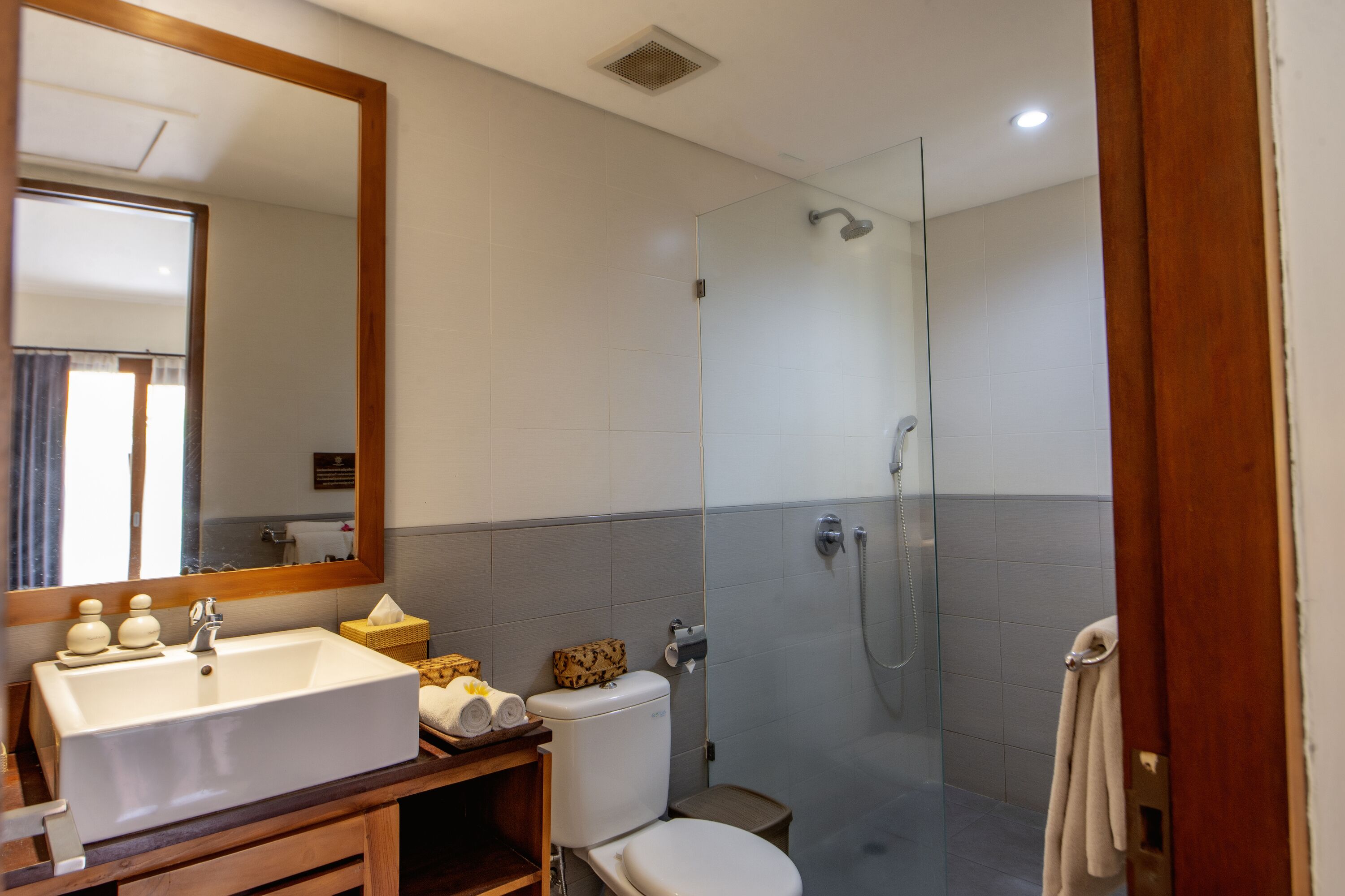 Janis Place Cottage by Purely