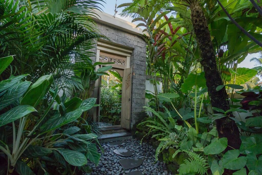 Janis Place Cottage by Purely