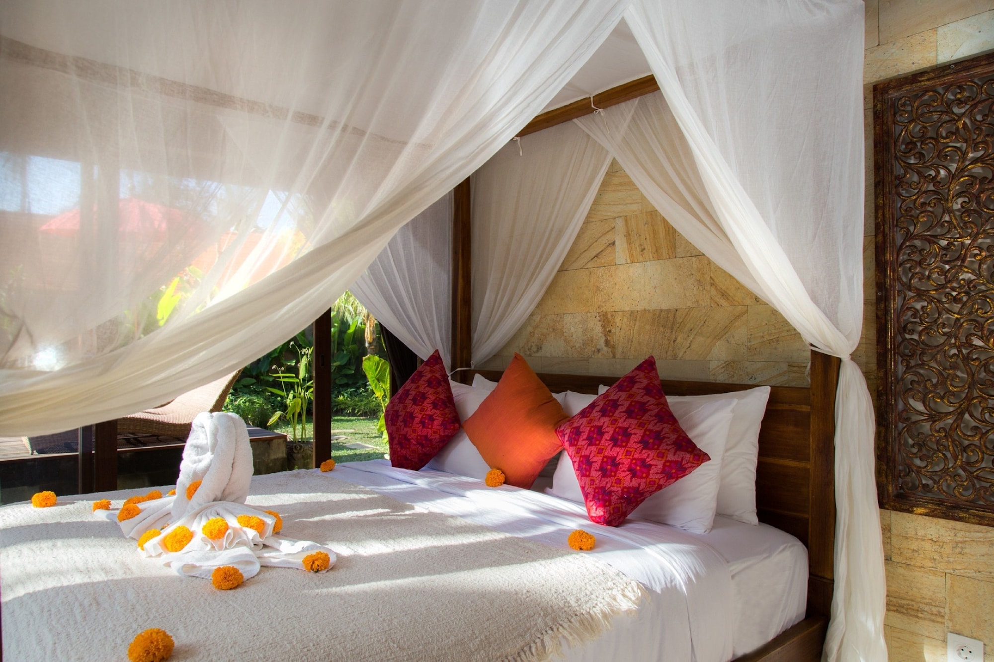 Kakul Villas & Suites