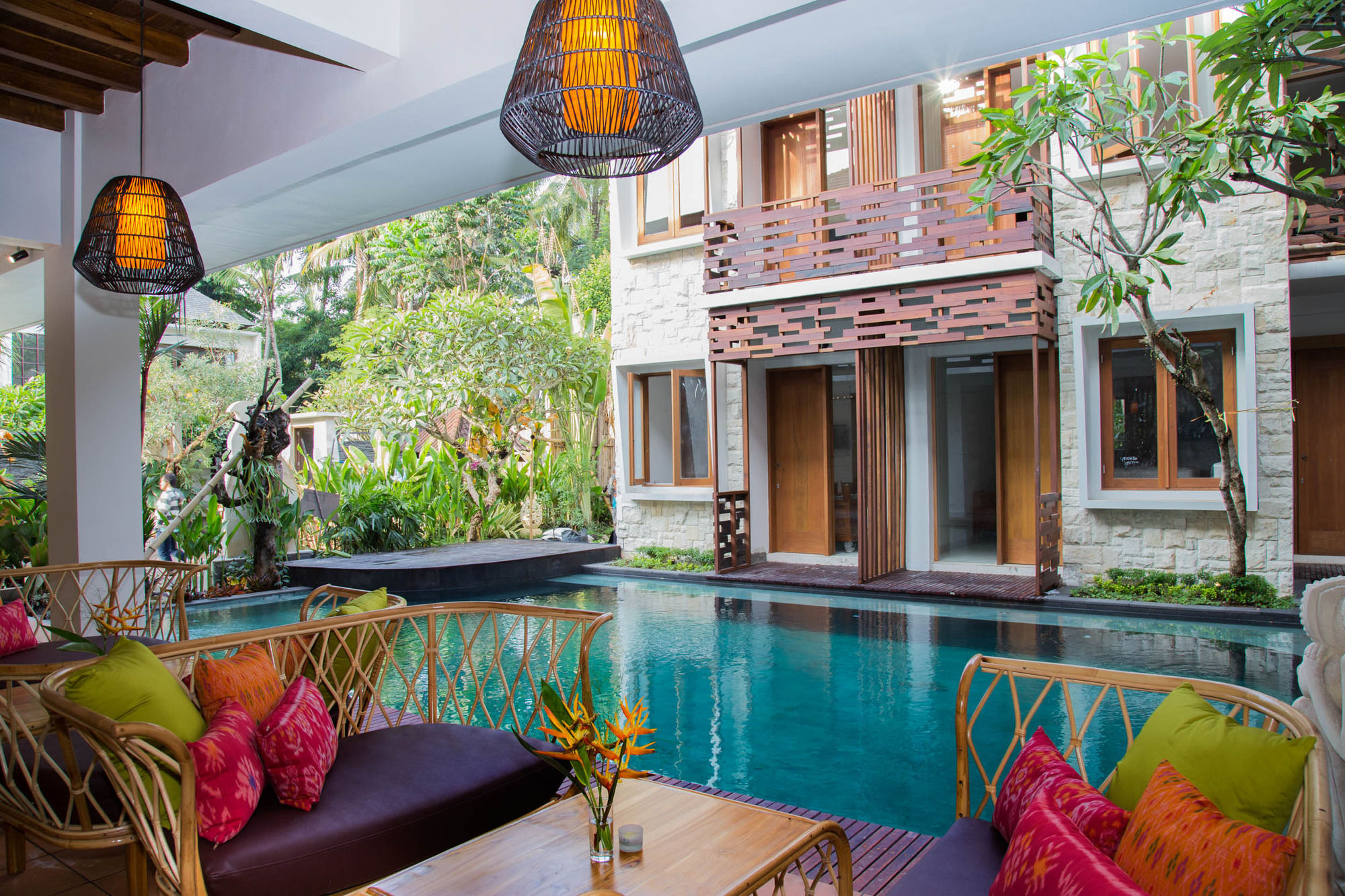 Kakul Villas & Suites