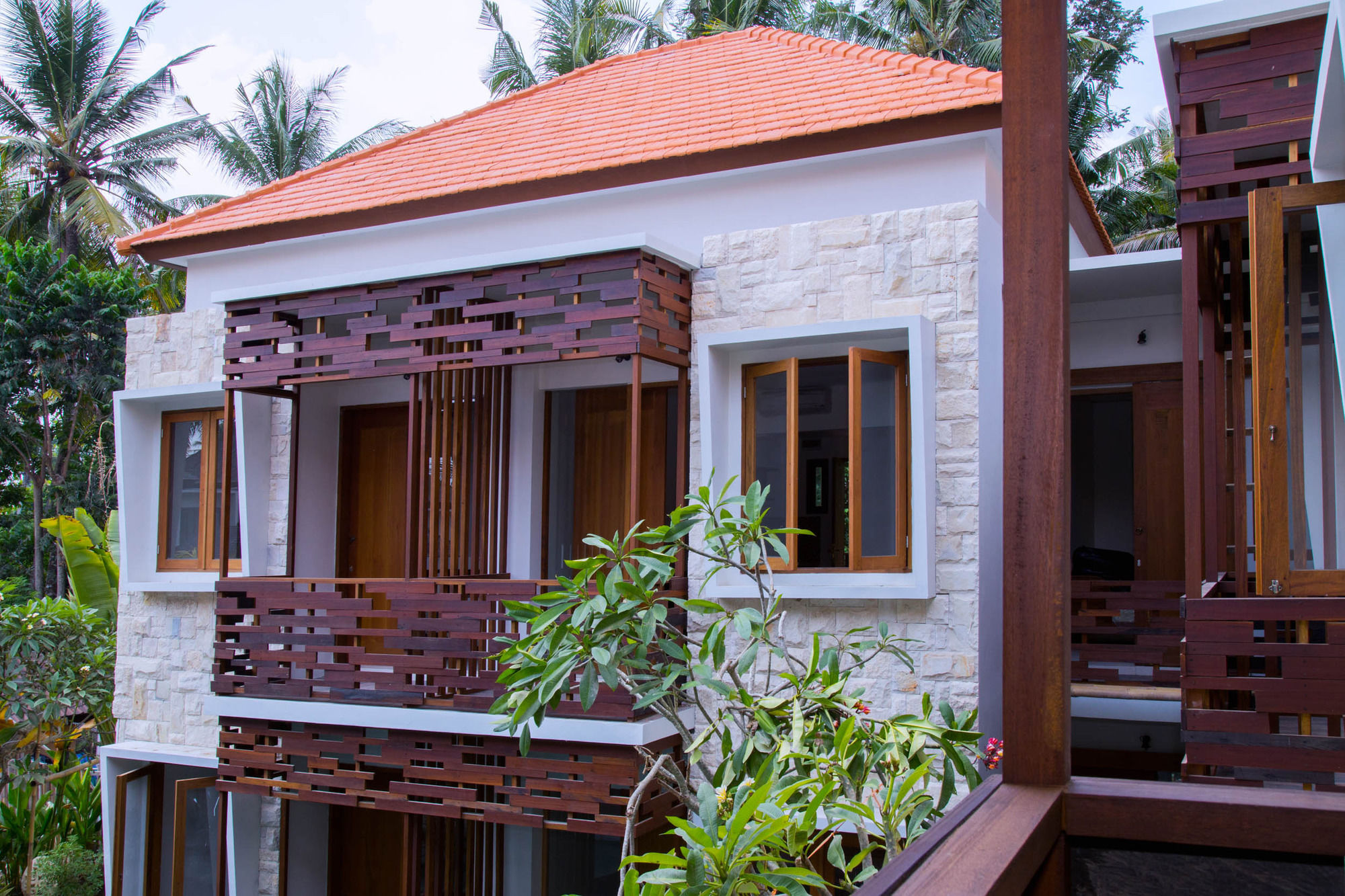 Kakul Villas & Suites