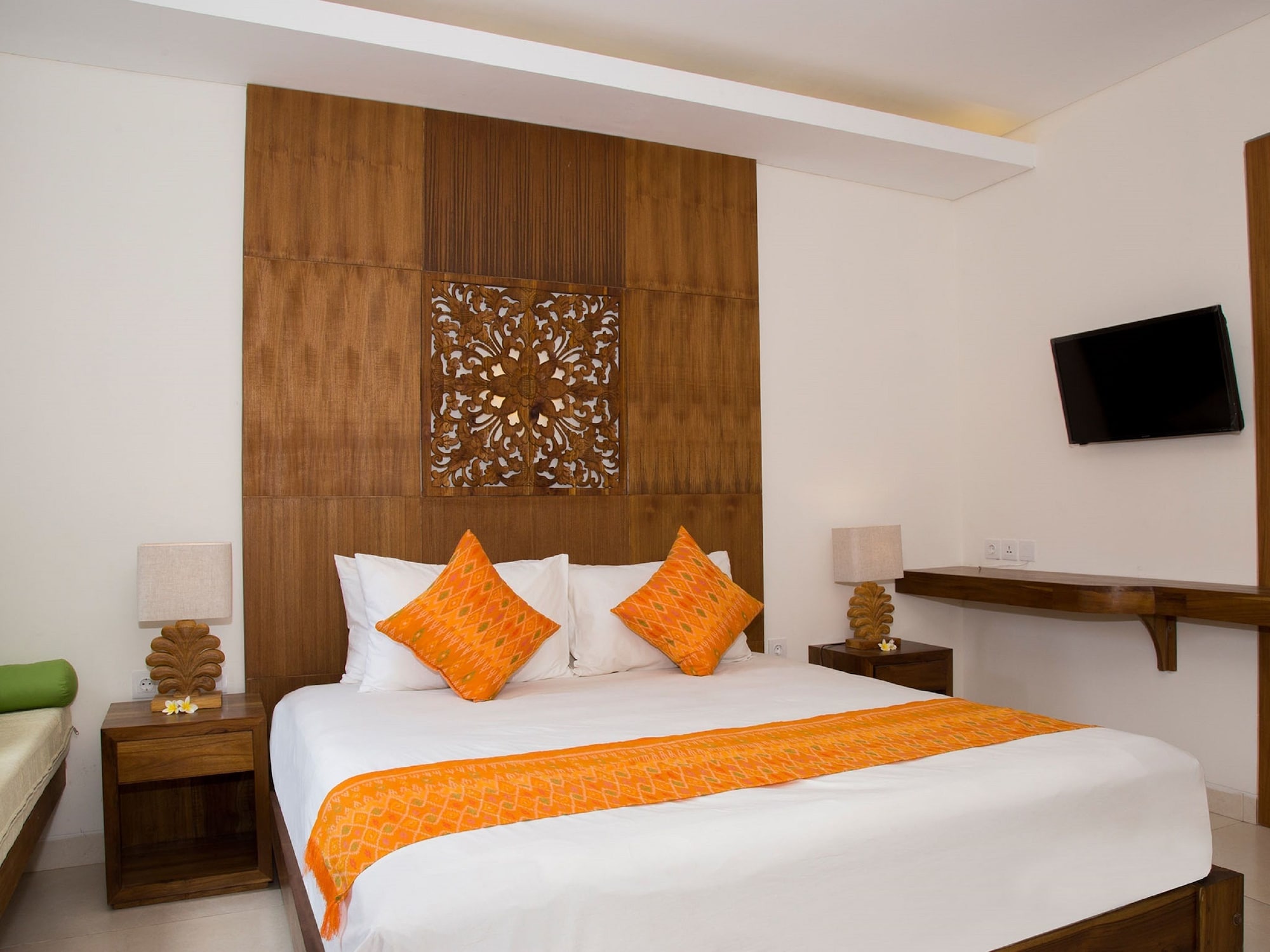Kakul Villas & Suites