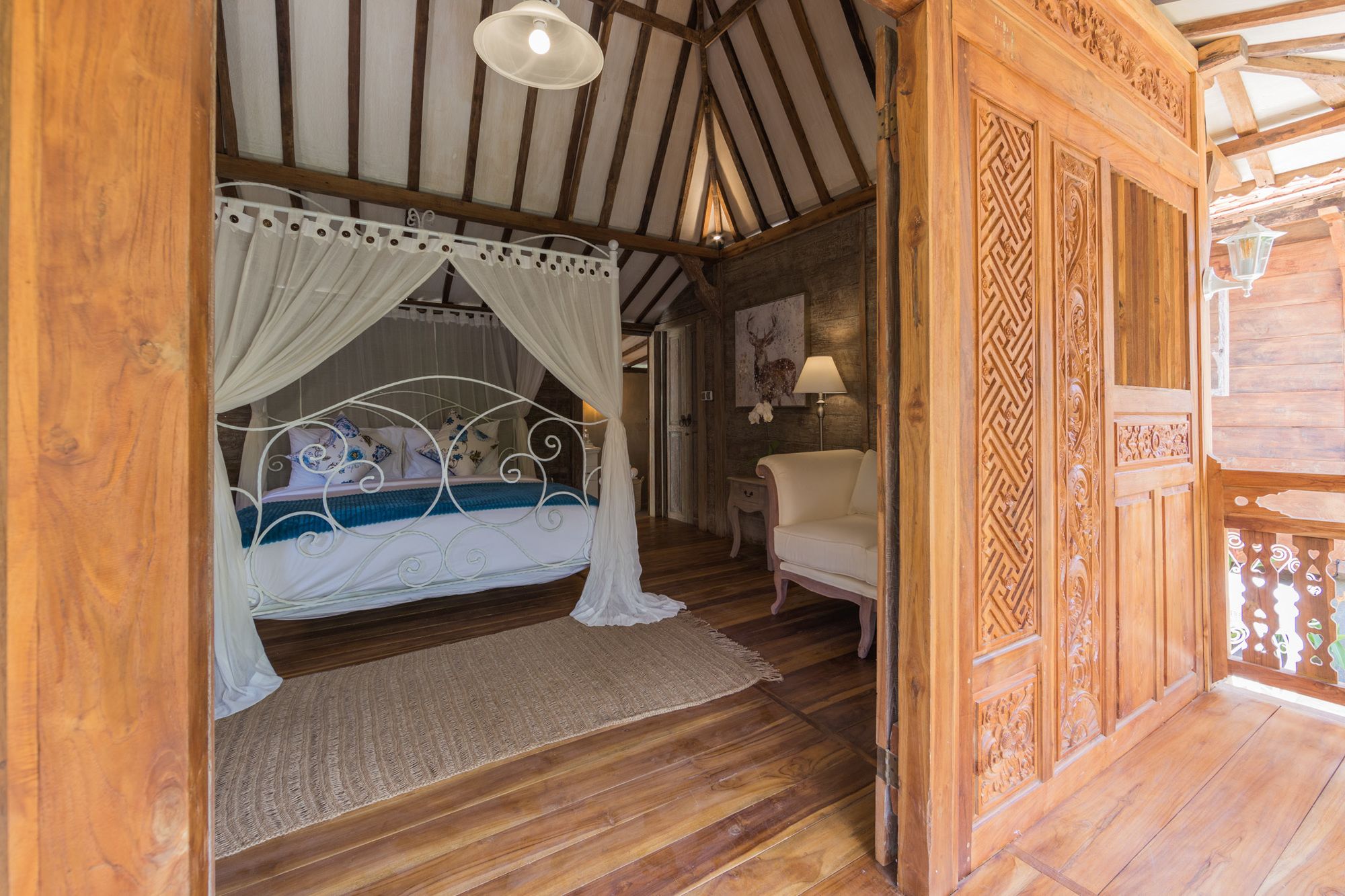 Kakul Villas & Suites