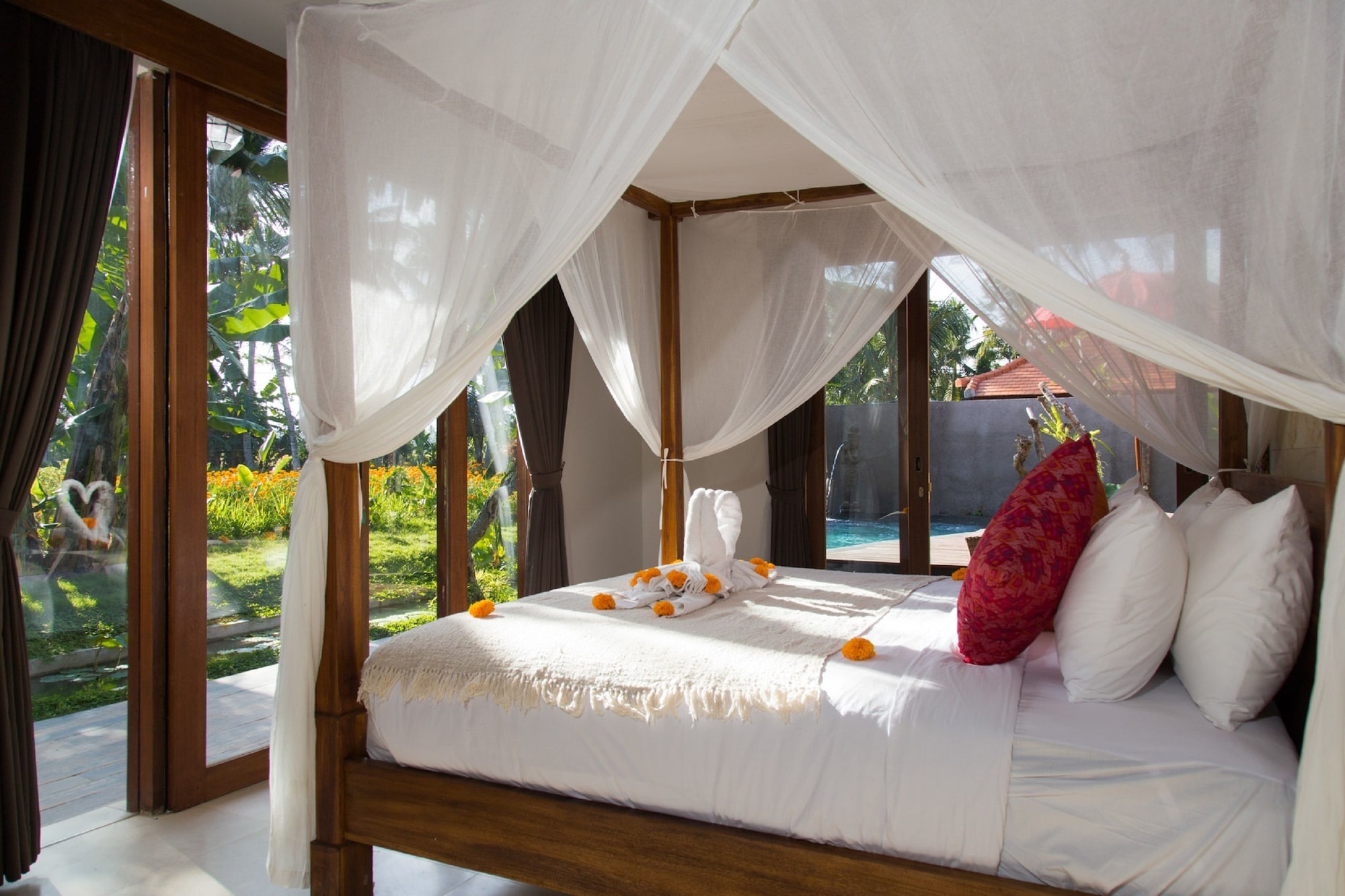 Kakul Villas & Suites