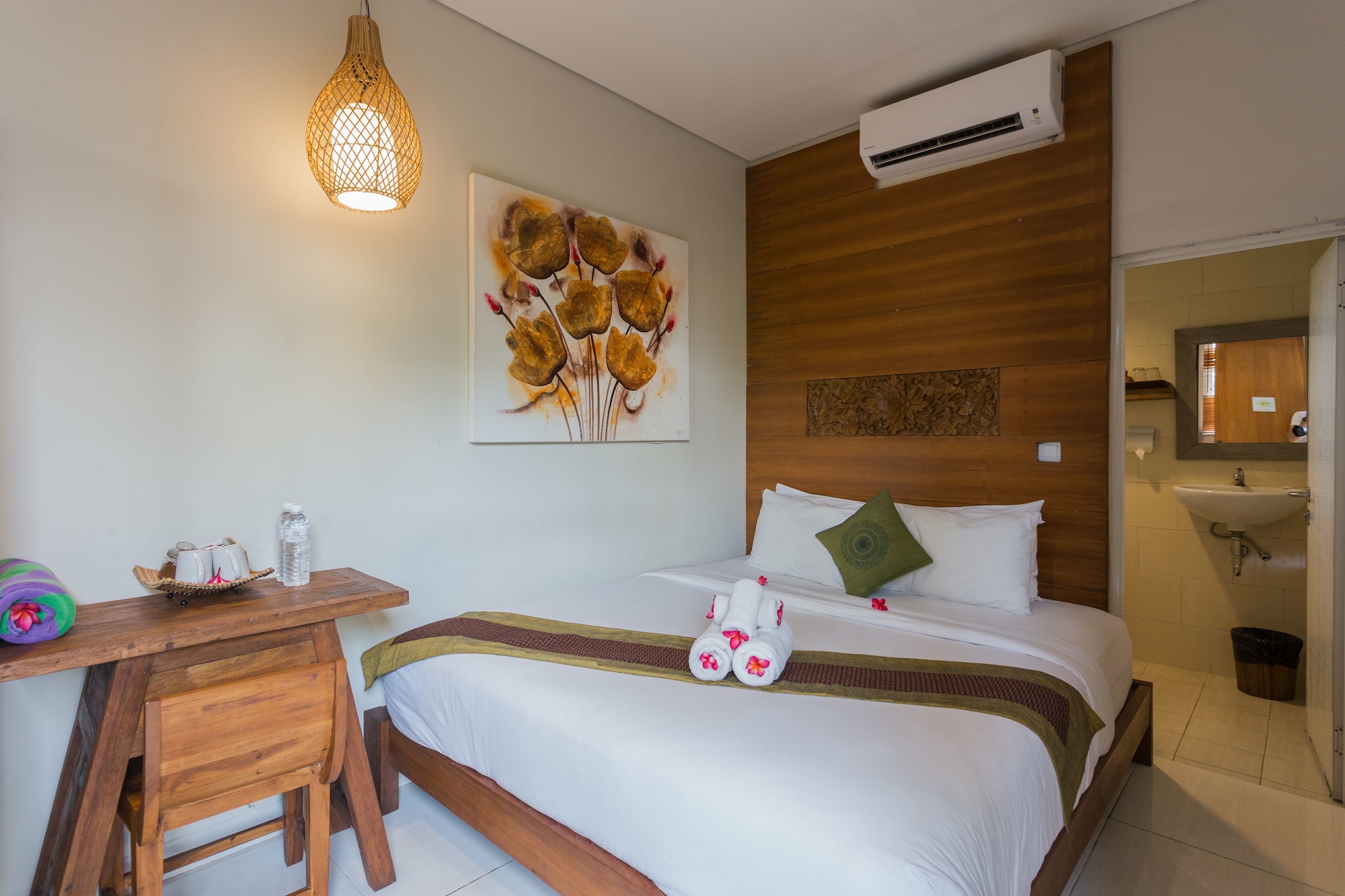 Kakul Villas & Suites