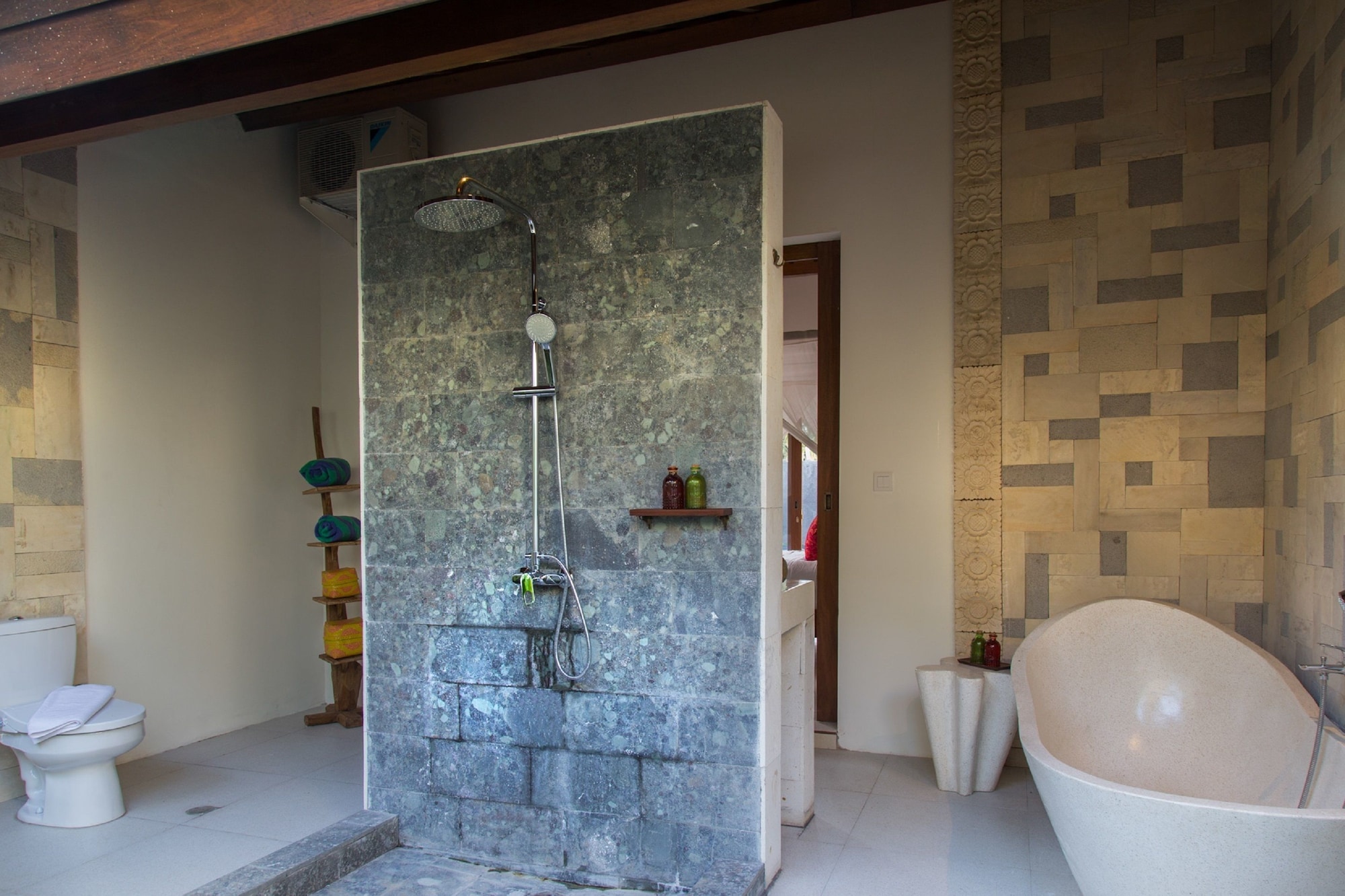 Kakul Villas & Suites