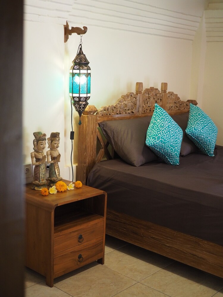Kampung Sari Gallery & Homestay