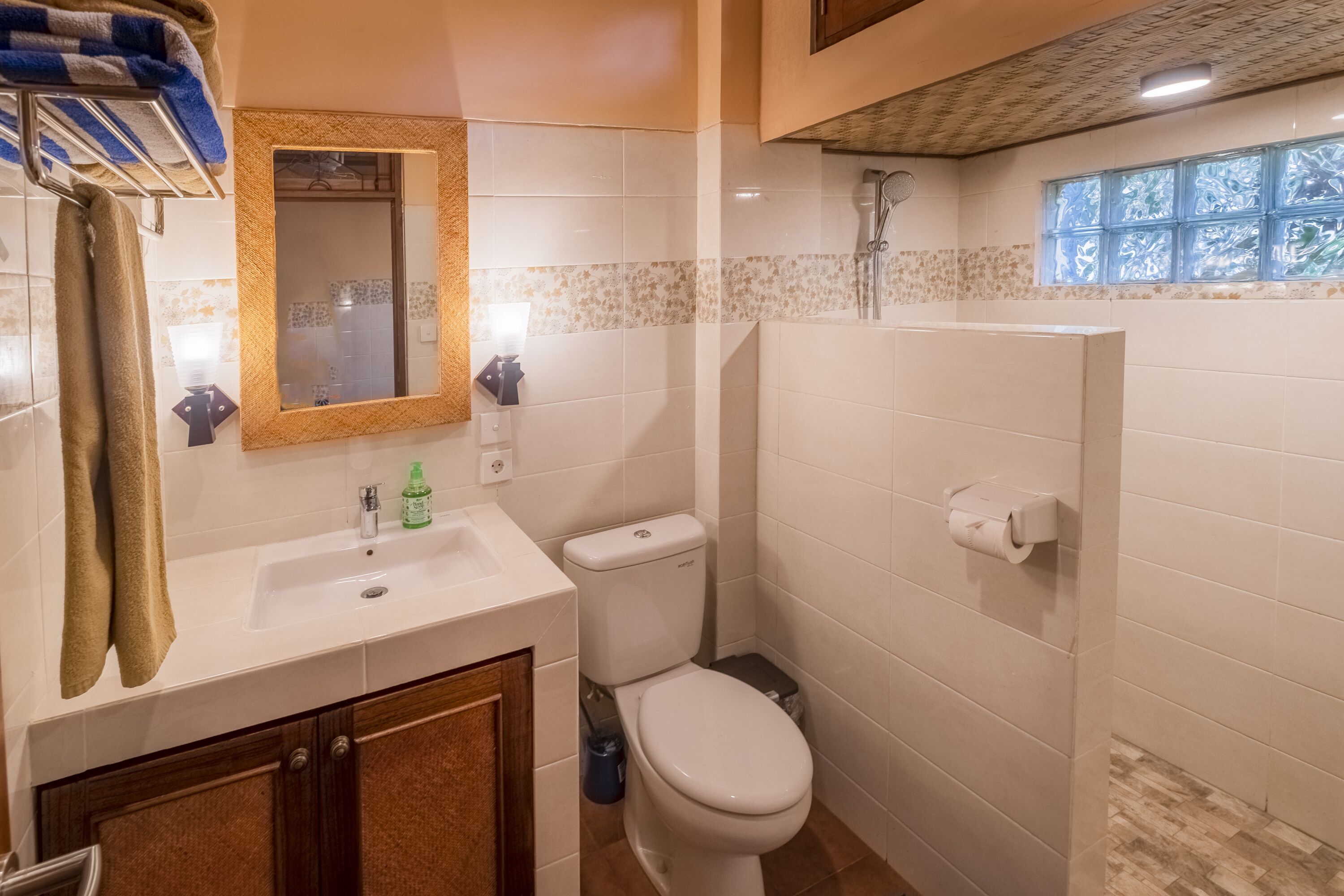 Kemangi Apartments and Yoga Space