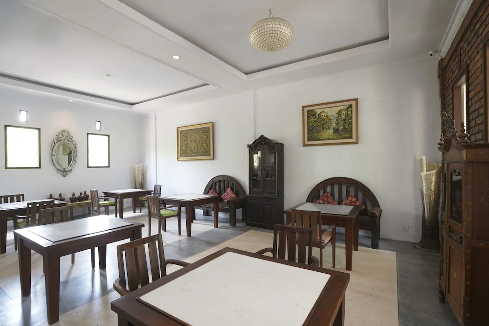 OYO 1840 Kubu Ubud Hotel