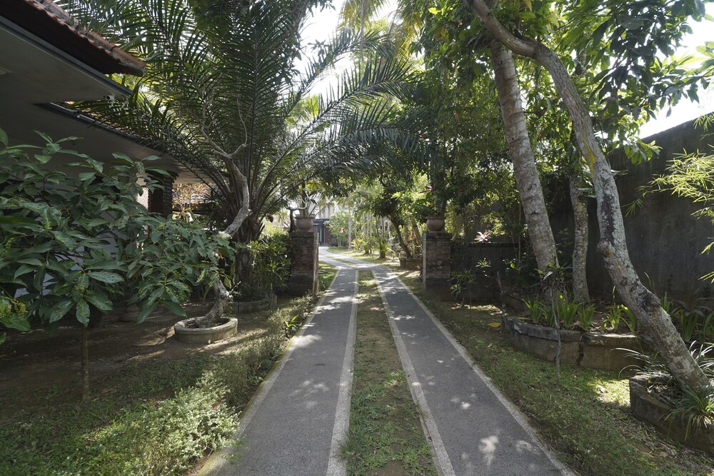 OYO 1840 Kubu Ubud Hotel